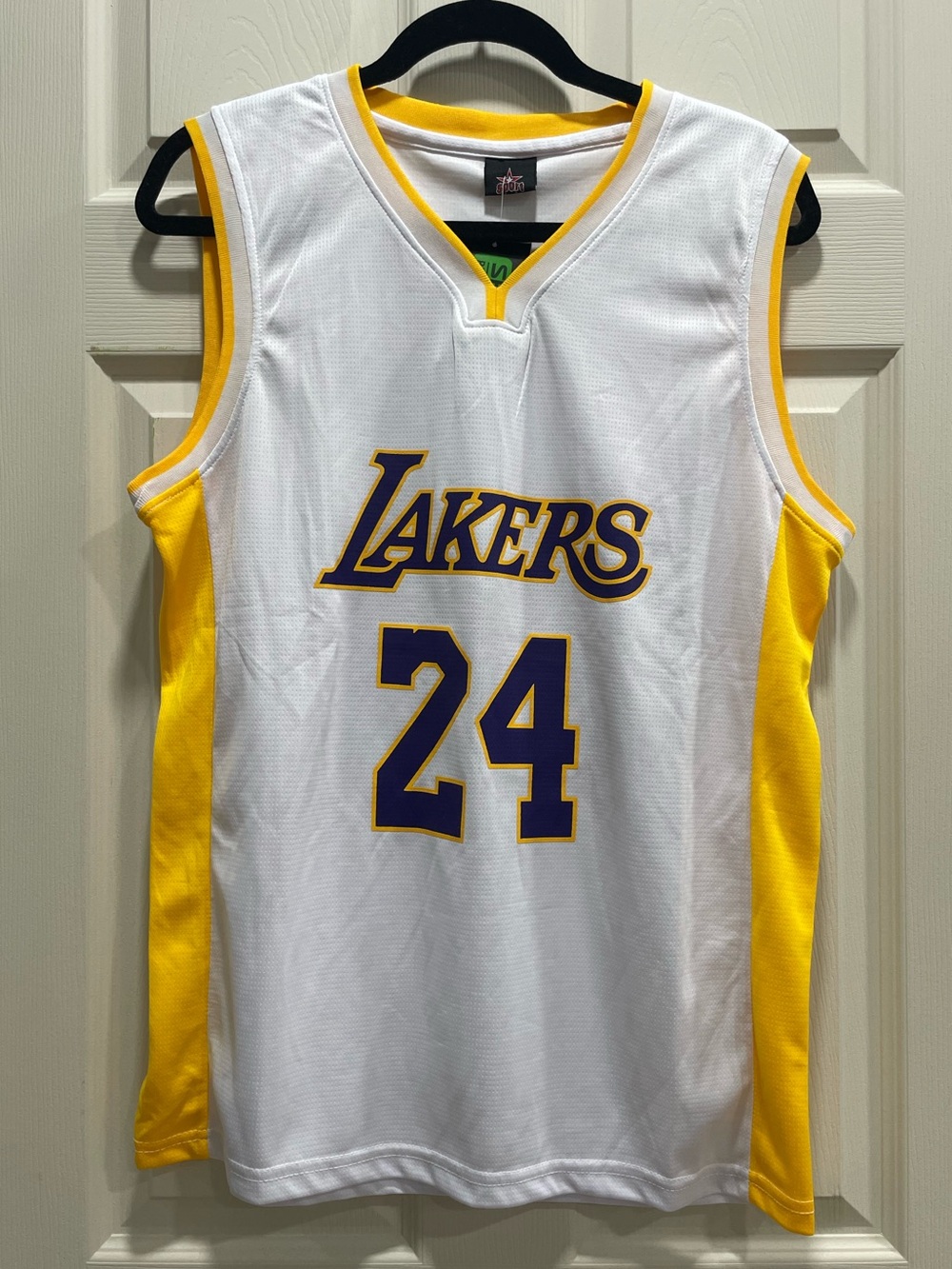 NWT Sport Performance Kobe Bryant #24 Los Angeles Lakers Jersey Youth XL